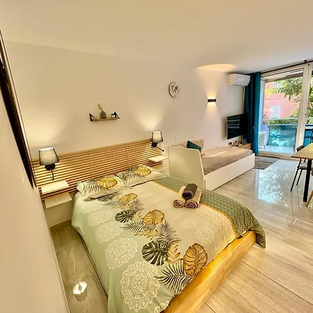 Moderne Pres De La & Monaco, Parking Apartman *