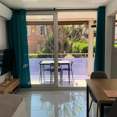 Apartmán Chaleureux Studio, 200m De La Plage, Parking, Wifi *